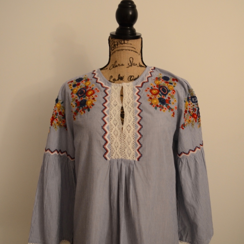 Embroidered Detailed Dress - Picture 2 of 8